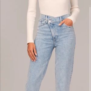 Ultra High Rise Abercrombie Cross Over Jeans